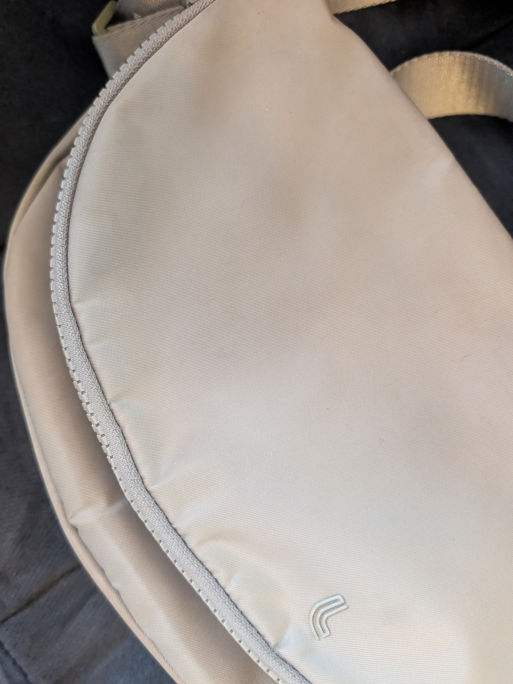 Lole Unisex Sling Crossbody Nylon Beige Bag - Picture 3 of 6